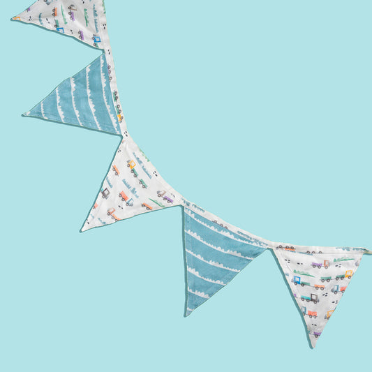 Cot Bunting- Traffic Jam